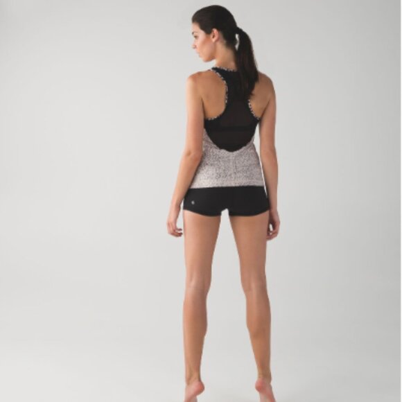 Like new LULULEMON DANCE TO YOGA TANK US 4 - Picture 5 of 17